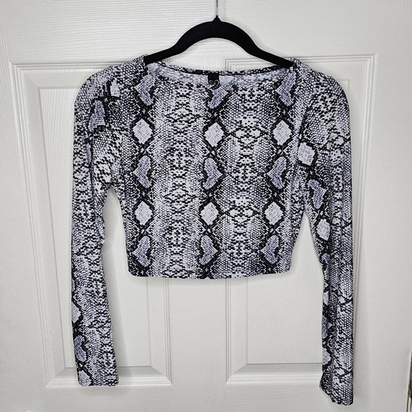 Windsor Snake Pattern Long Sleeve Crop Top Small Womens - Picture 2 of 5